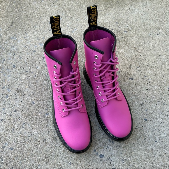 NEW Dr. Martens Zavala Thrift Pink Boots Women’s Size 9 READ - Picture 2 of 10